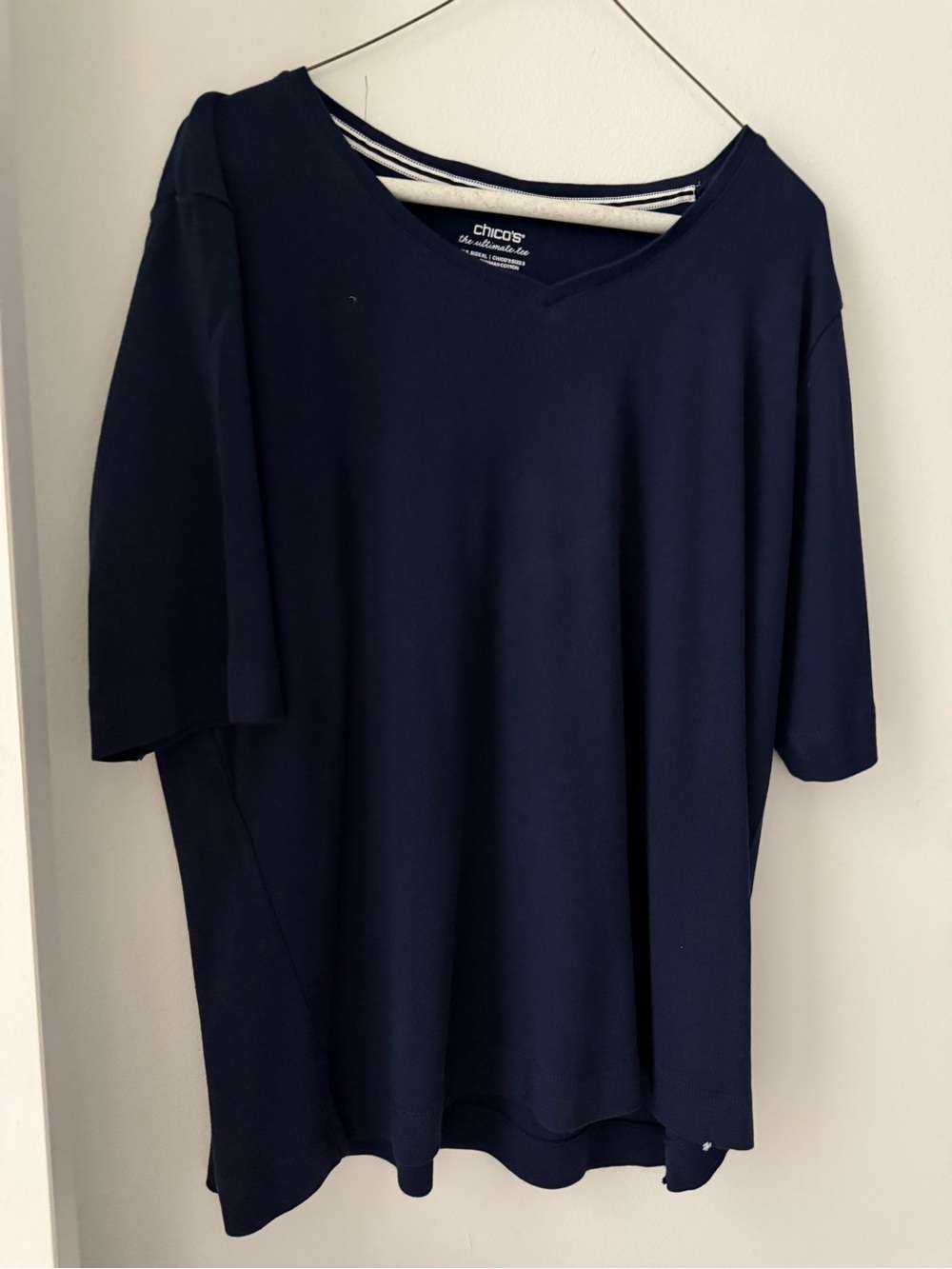 Chico's Navy V-Neck Elbow length sleeve